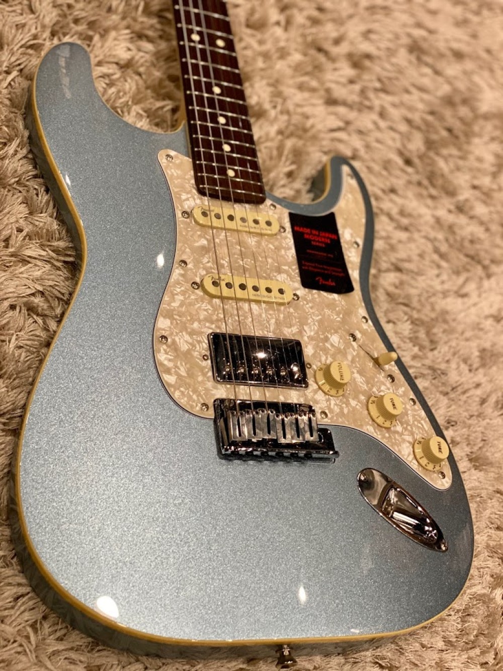 Fender Japan Modern HSS Stratocaster in Ice Blue Metallic with
